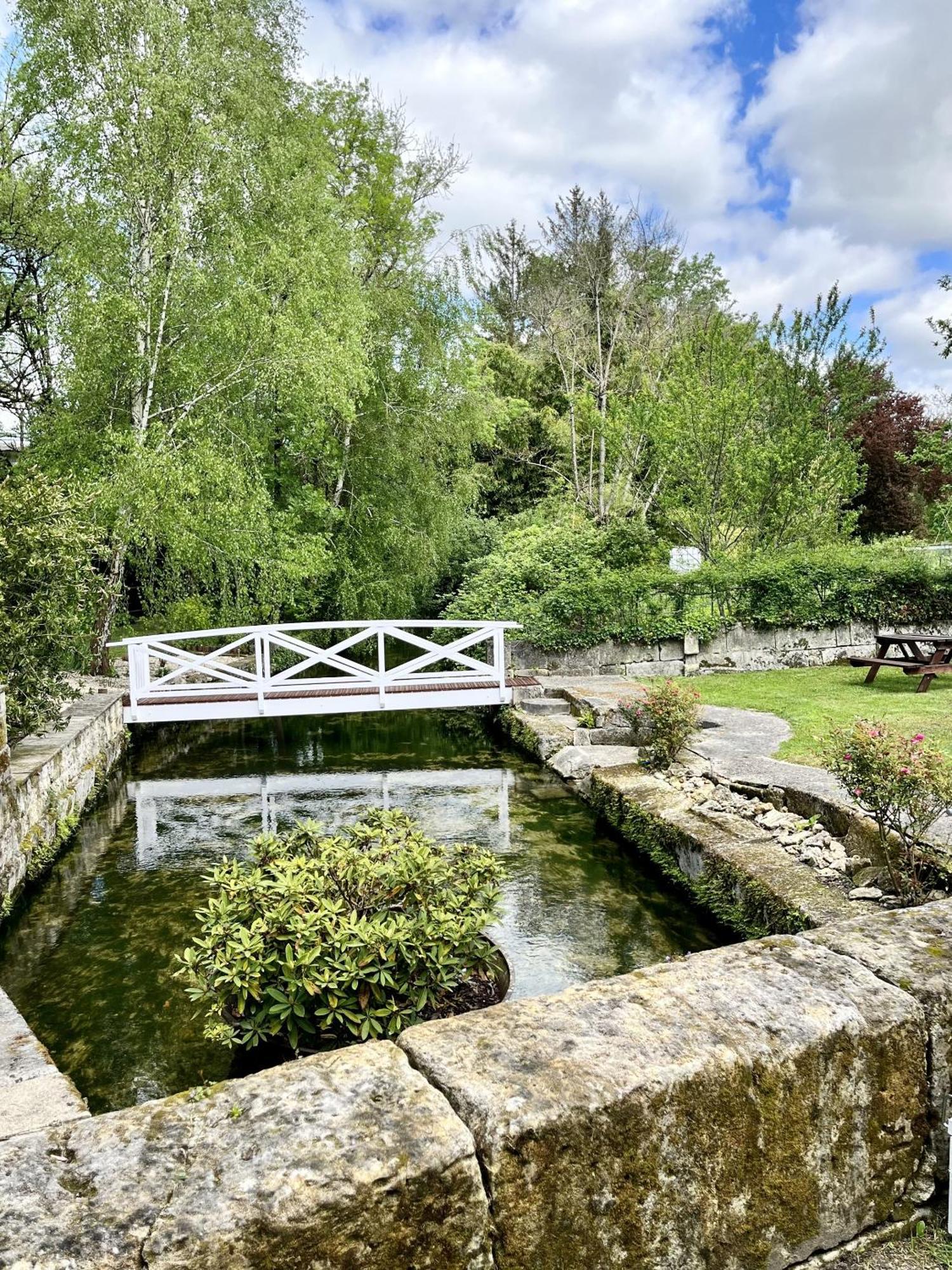 Petit Moulin De Veillard Villa Bourg-Charente Bagian luar foto